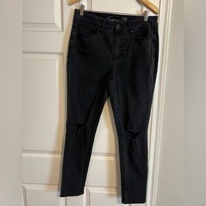 Seven7 • Tummyless High Rise skinny jeans black denim distressed shaping Size 12